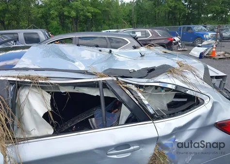 2017 Subaru Outback 2.5I Premium z USA, uszkodzony, nr VIN 4S4BSAHC1H3287278